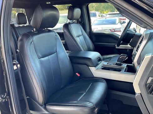 Used 2020 Ford F150 Lariat image 7