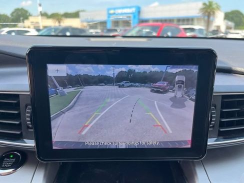 Used 2021 Ford Explorer XLT w/ Equipment Group 202A RWD image 23