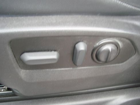 Used 2021 GMC Sierra 1500 SLT w/ X31 Off-Road Package image 12