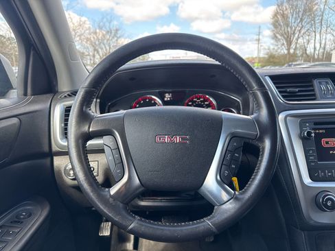 Used 2016 GMC Acadia SLE image 17