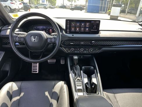Used 2023 Honda Accord Sport image 11