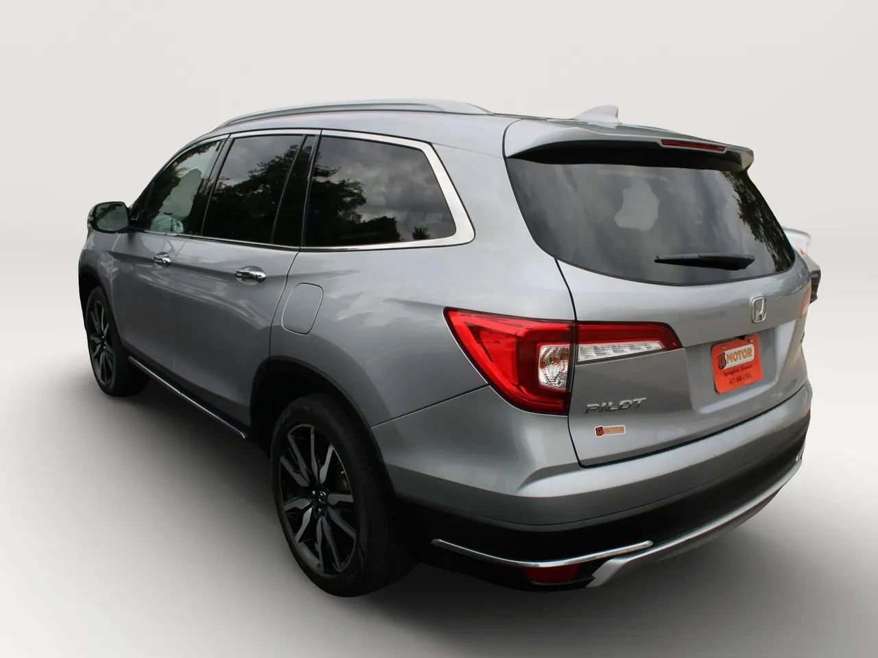 Used 2020 Honda Pilot Touring image 6