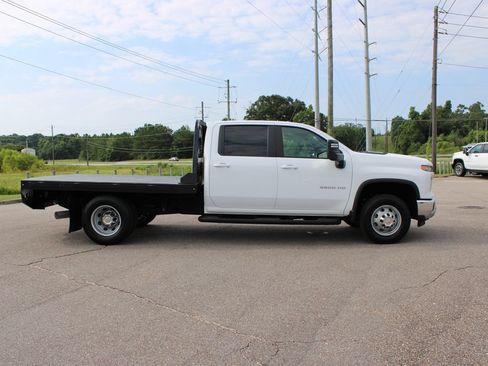 Used 2025 Chevrolet Silverado 3500 LT w/ Convenience Package AWD/4WD image 16
