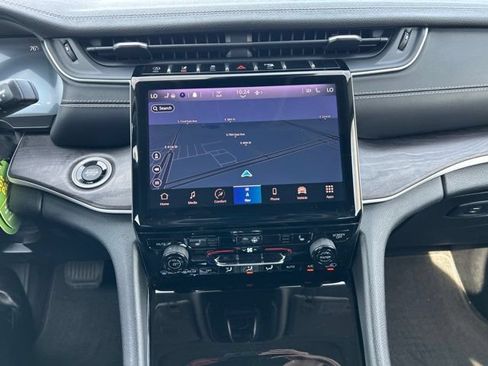 Used 2021 Jeep Grand Cherokee L Limited AWD/4WD image 20