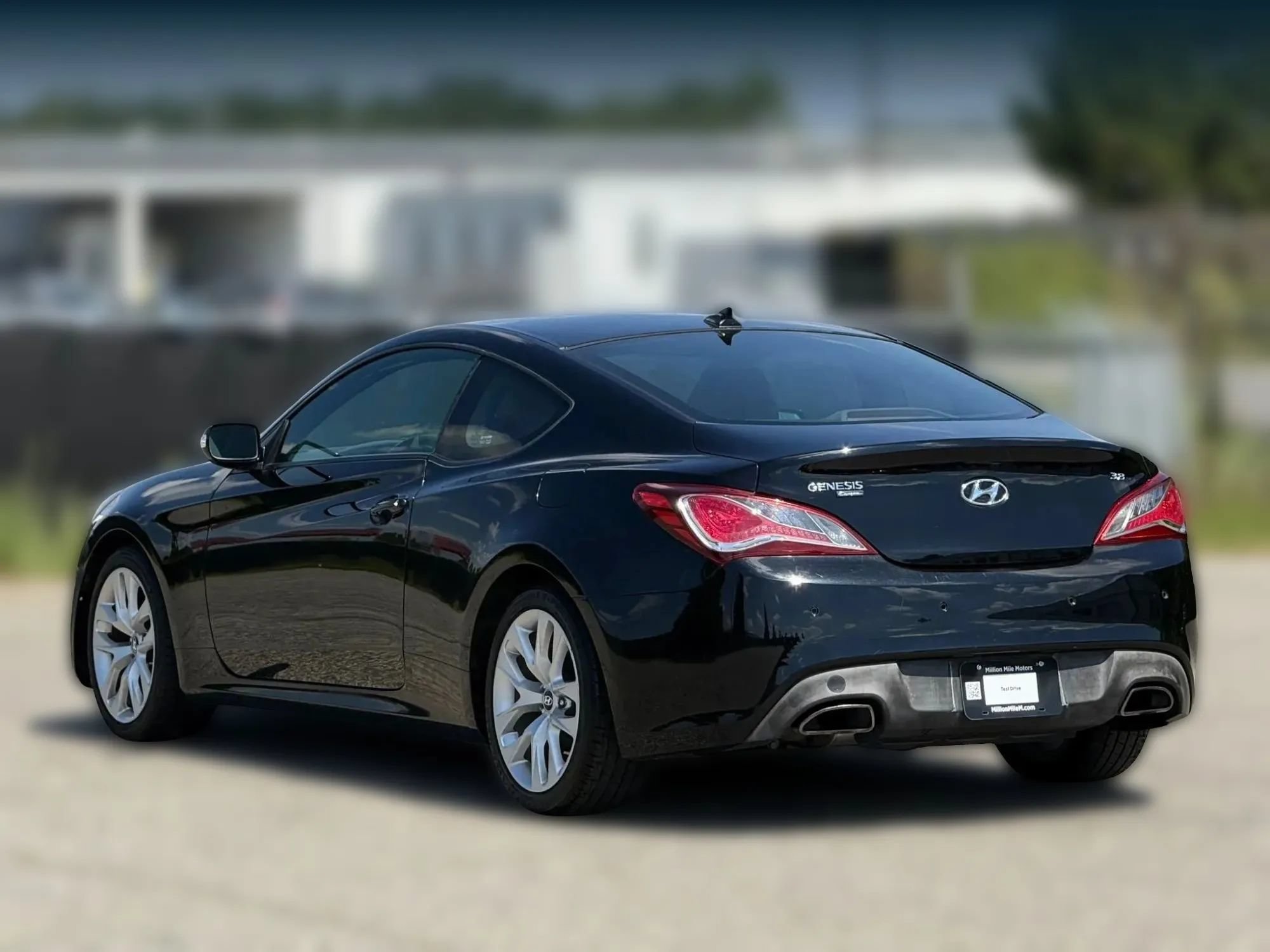 Used 2013 Hyundai Genesis 3.8 RWD image 10