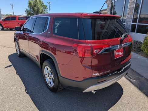 Used 2018 GMC Acadia SLE AWD/4WD image 3