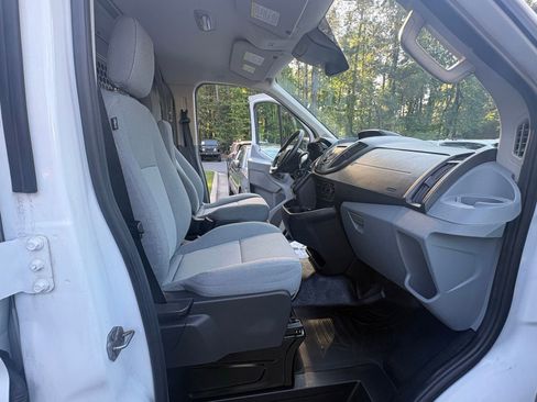 Used 2016 Ford Transit 150 130 Low Roof w/ Exterior Upgrade Package RWD image 21