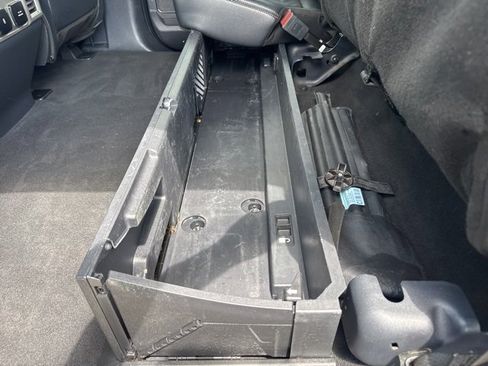 Used 2022 Ford F450 Lariat w/ FX4 Off-Road Package image 11