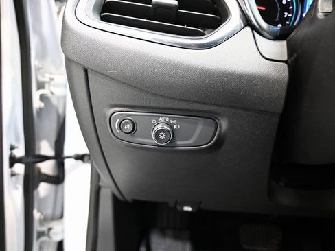 Used 2023 Chevrolet Equinox LT image 24