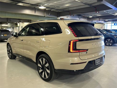 New 2025 Volvo EX90 Plus image 4