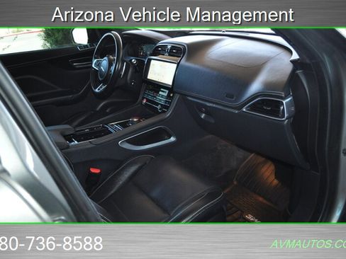 Used 2020 Jaguar F-PACE S AWD/4WD image 18
