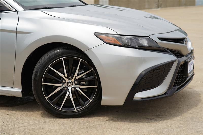 Used 2024 Toyota Camry SE w/ Audio Upgrade Package FWD image 11