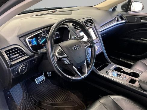 Used 2017 Ford Fusion Titanium FWD image 17