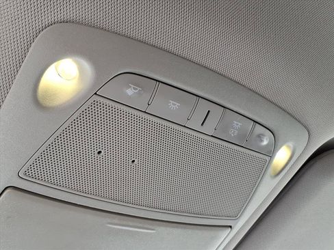 Used 2019 Nissan Rogue SV w/ Premium Package image 23