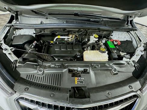 Used 2021 Buick Encore Preferred image 27