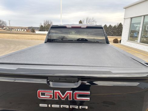 Used 2021 GMC Sierra 1500 Elevation image 33