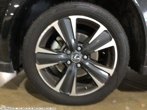 Used 2022 Lexus UX 200 image 14