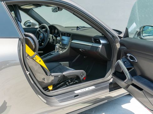 Used 2018 Porsche 911 GT3 RWD image 56