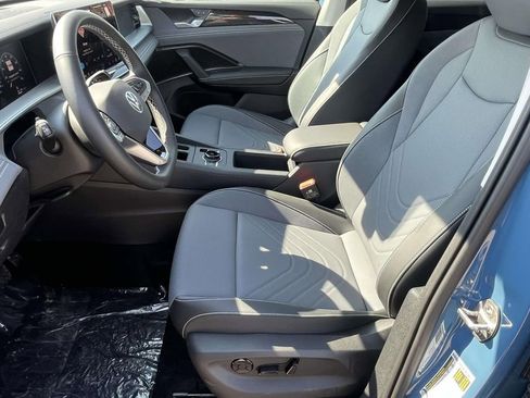 New 2026 Volkswagen Tiguan SE AWD/4WD image 12