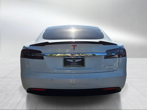 Used 2020 Tesla Model S AWD image 4