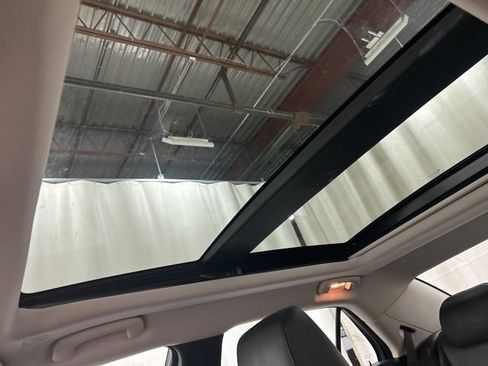 Used 2023 Chrysler 300 Touring L w/ Popular Equipment Group image 23