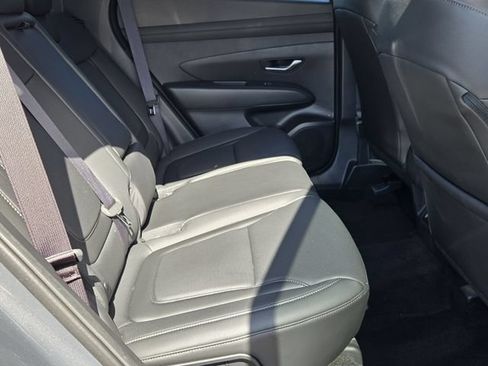 Used 2025 Hyundai Tucson SEL FWD image 16