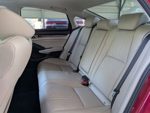 Used 2021 Honda Accord Touring image 14