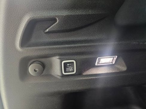 Used 2023 Jeep Grand Cherokee L Limited w/ Trailer Tow Group (B) AWD/4WD image 22