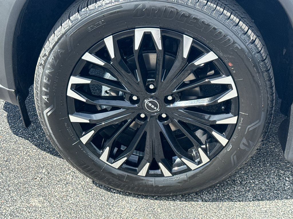 New 2026 Nissan Rogue Dark Armor AWD/4WD image 9