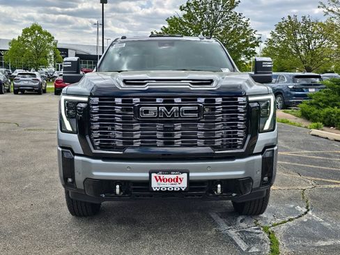 Used 2026 GMC Sierra 2500 Denali Ultimate w/ Snow Plow Prep/Camper Package AWD/4WD image 3
