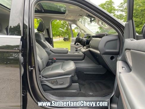 Used 2025 Ford Expedition Max Active AWD/4WD image 18