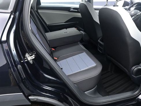 New 2026 Volkswagen Taos S image 24