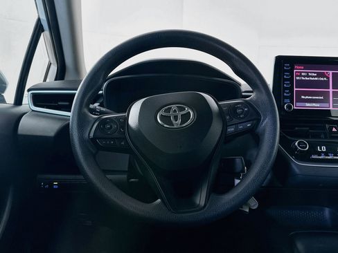 Used 2020 Toyota Corolla LE FWD image 17