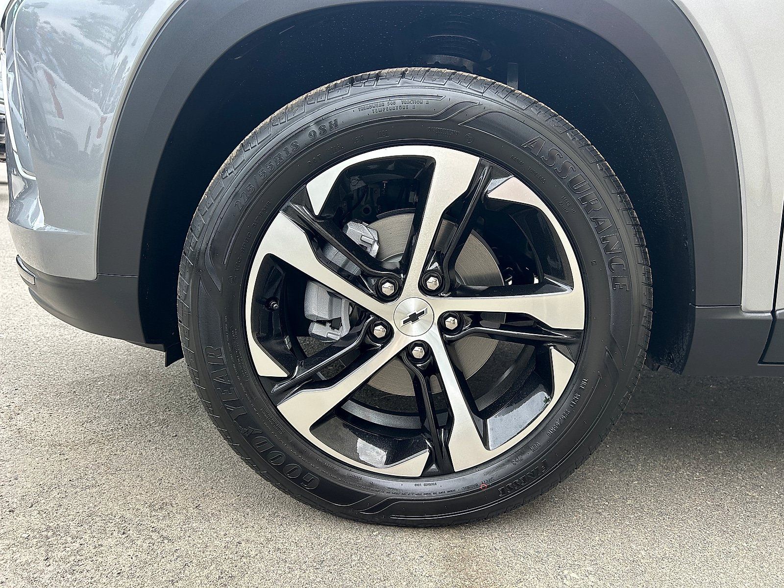 New 2026 Chevrolet Trax RS w/ Sunroof Package FWD image 11