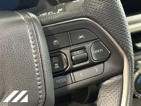 Used 2025 Toyota Tacoma TRD Off-Road AWD/4WD image 13