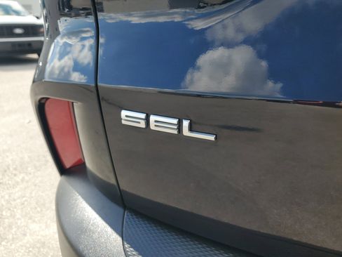 Used 2021 Ford Escape SEL image 32