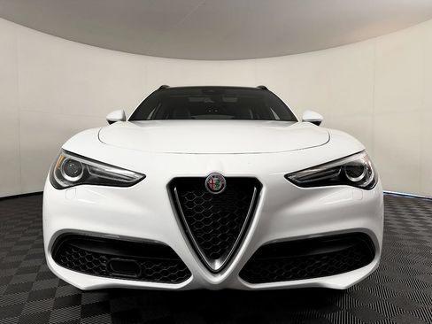 Used 2022 Alfa Romeo Stelvio Ti AWD/4WD image 4