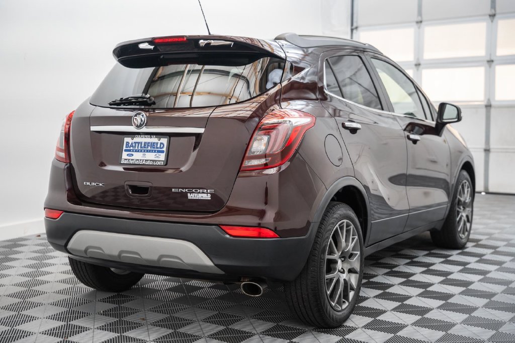 Used 2018 Buick Encore Sport Touring w/ Safety Package FWD image 5