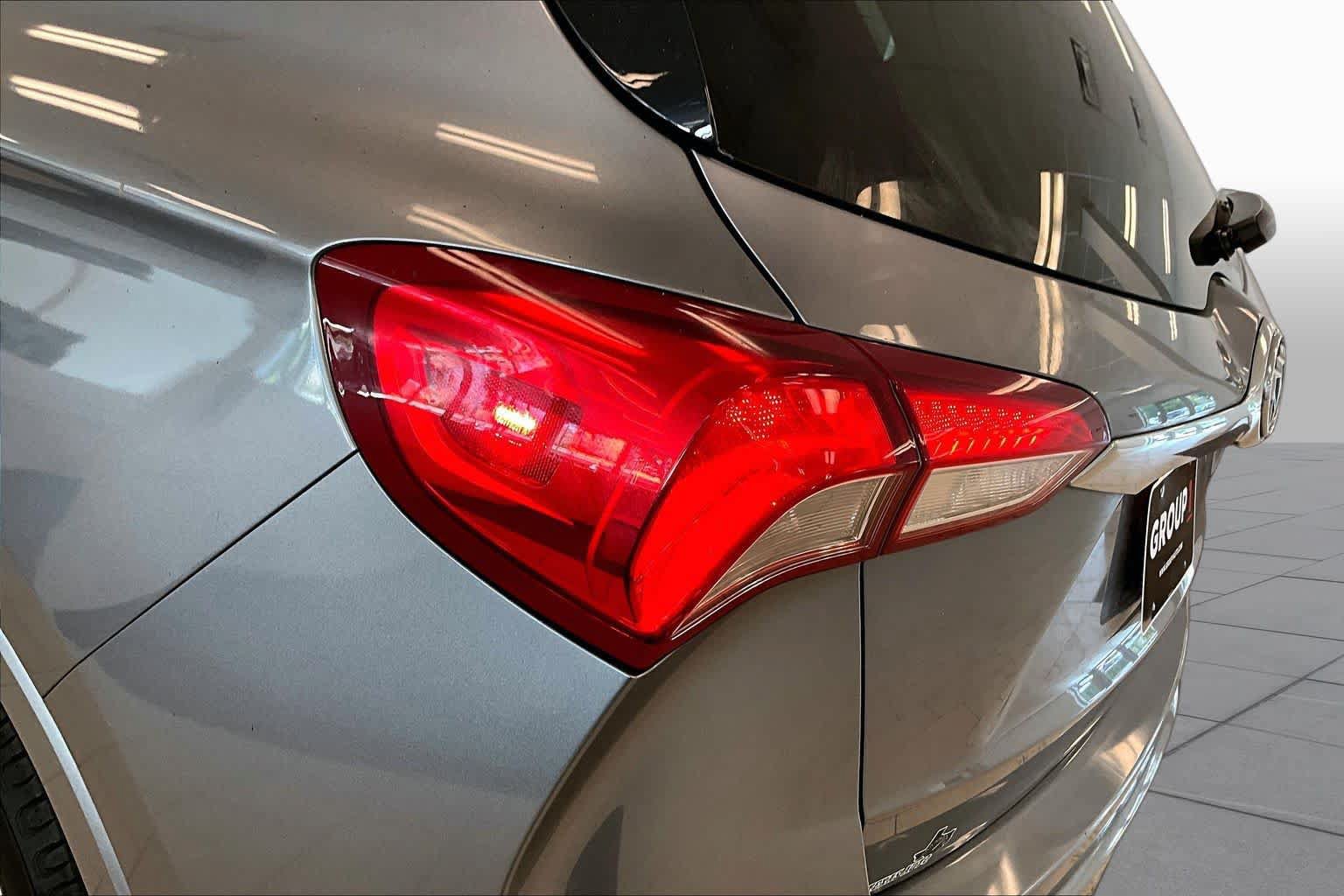 Used 2020 Buick Envision Essence w/ LPO, Cargo Package FWD image 26