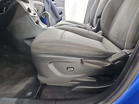 Used 2016 Chevrolet Trax LT image 33