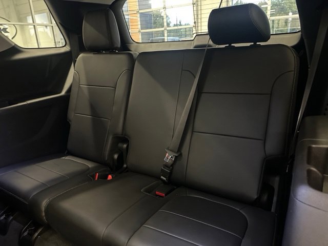 Used 2021 Chevrolet Traverse LT w/ LT Premium Package FWD image 16