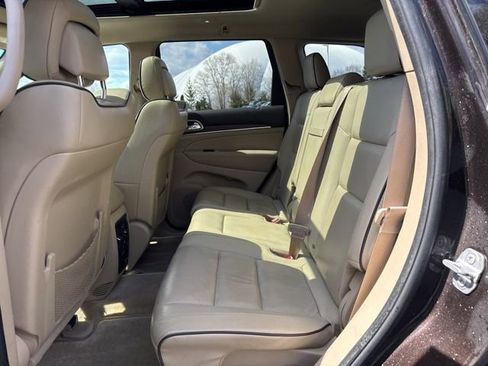 Used 2017 Jeep Grand Cherokee Overland AWD/4WD image 26