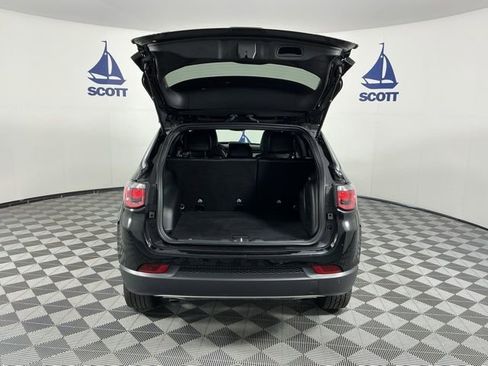 Used 2023 Jeep Compass Limited w/ Sun and Sound Group AWD/4WD image 21