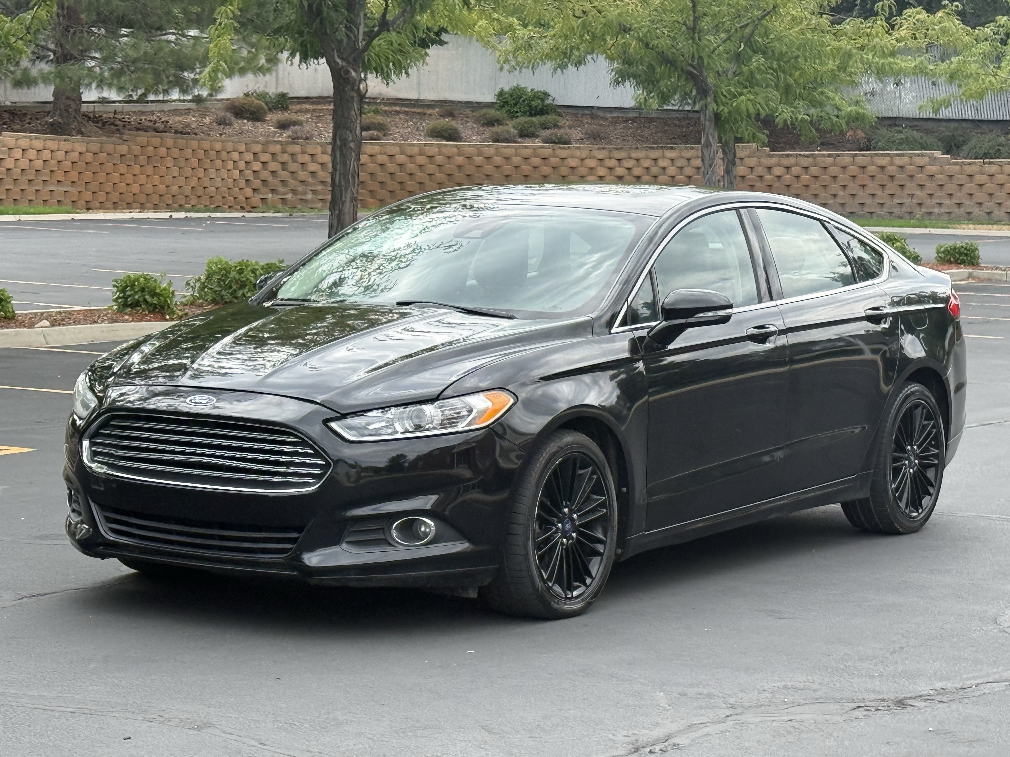 Used 2014 Ford Fusion SE w/ Equipment Group 202A FWD image 8