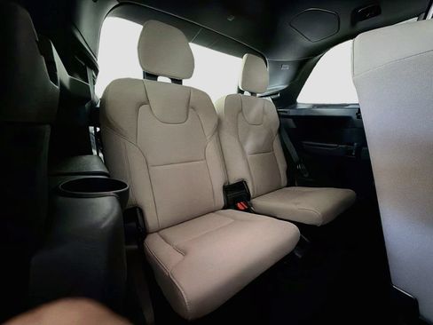 New 2026 Volvo XC90 B6 Plus w/ Protection Package Premier AWD/4WD image 29
