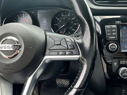 Used 2017 Nissan Rogue Sport SL w/ SL Premium Package image 13