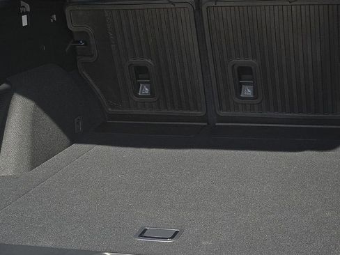 New 2026 Subaru Outback Touring image 9