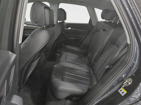 Certified 2023 Audi Q5 2.0T Premium w/ Convenience Package image 10