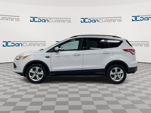 Used 2015 Ford Escape SE w/ Equipment Group 201A image 5