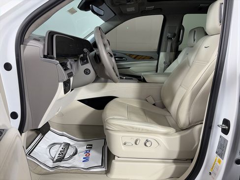 Used 2024 Cadillac Escalade Sport Platinum image 24
